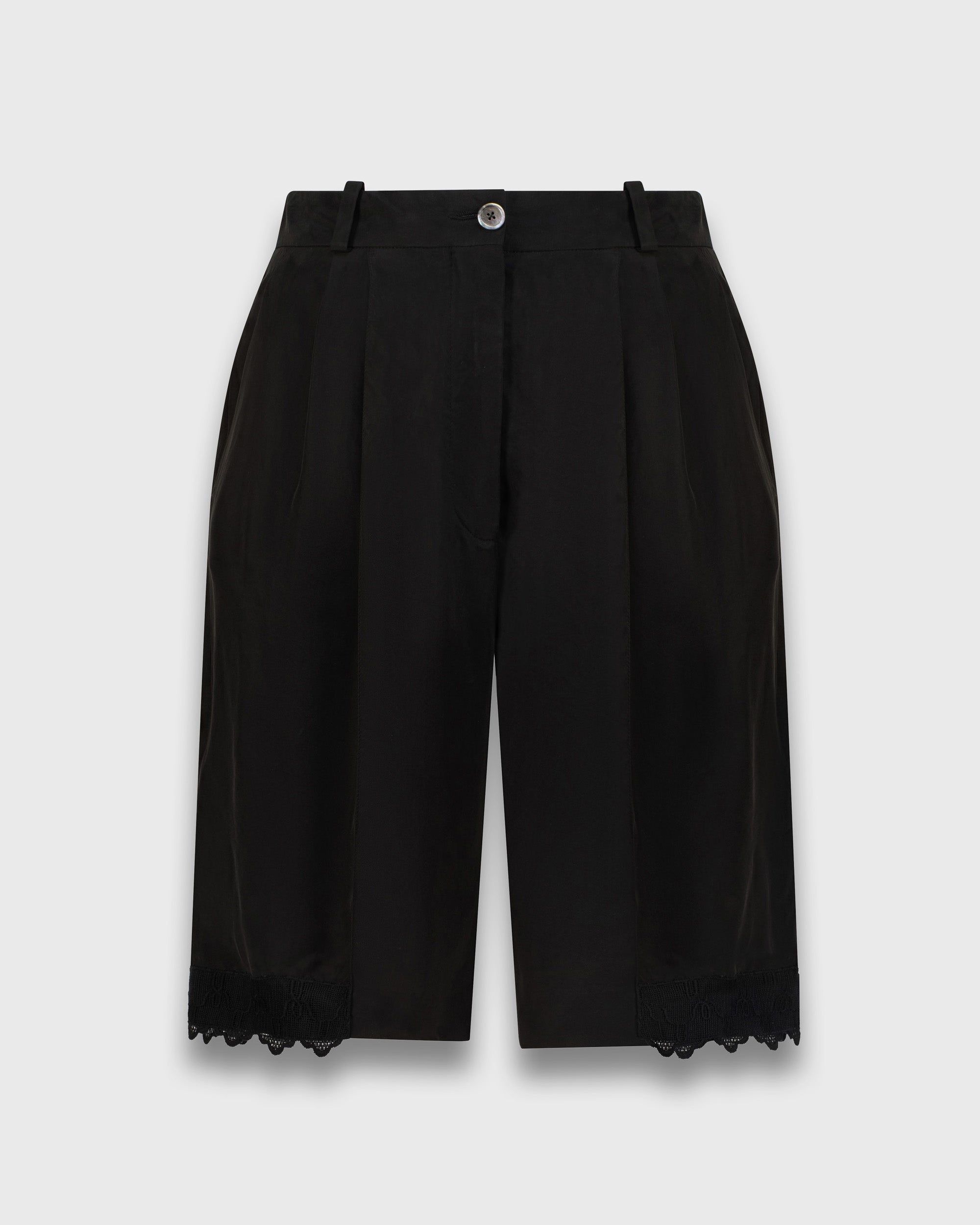 شورت هيلانا