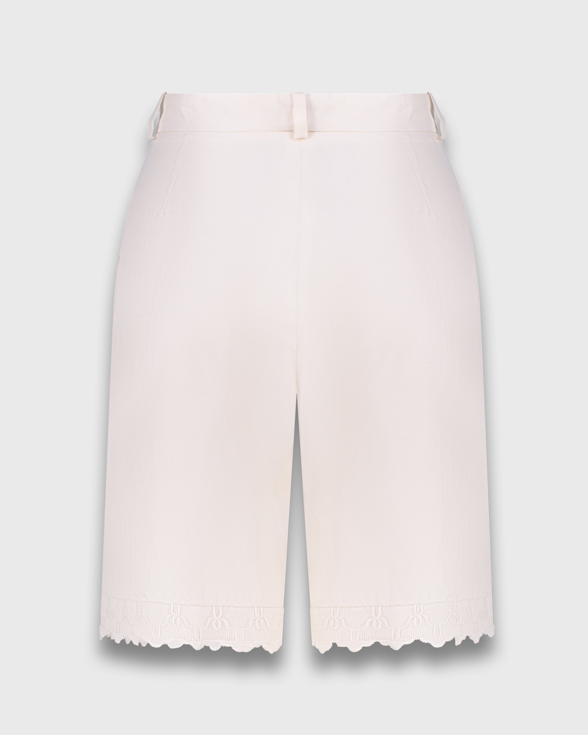 شورت هيلانا