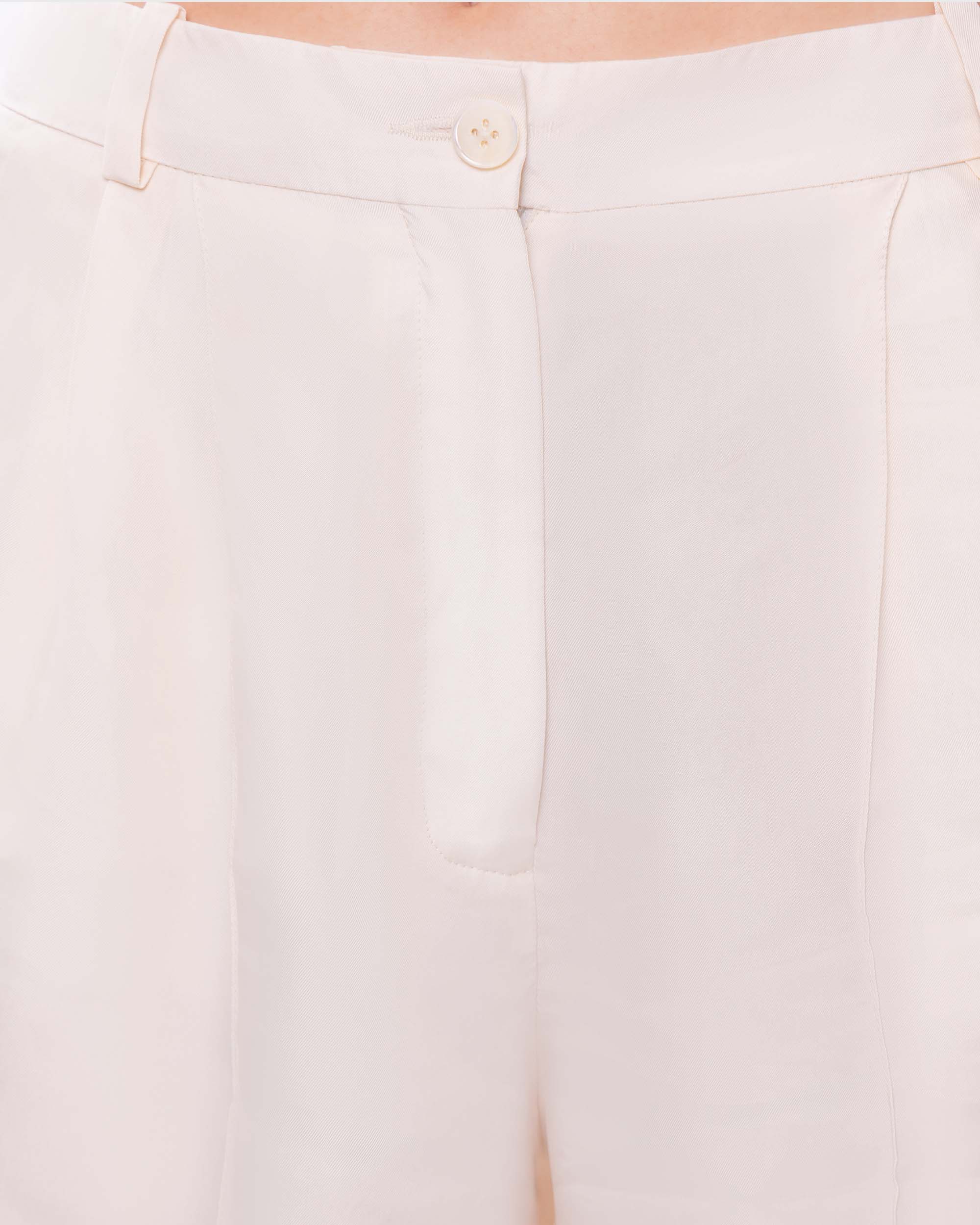 شورت هيلانا