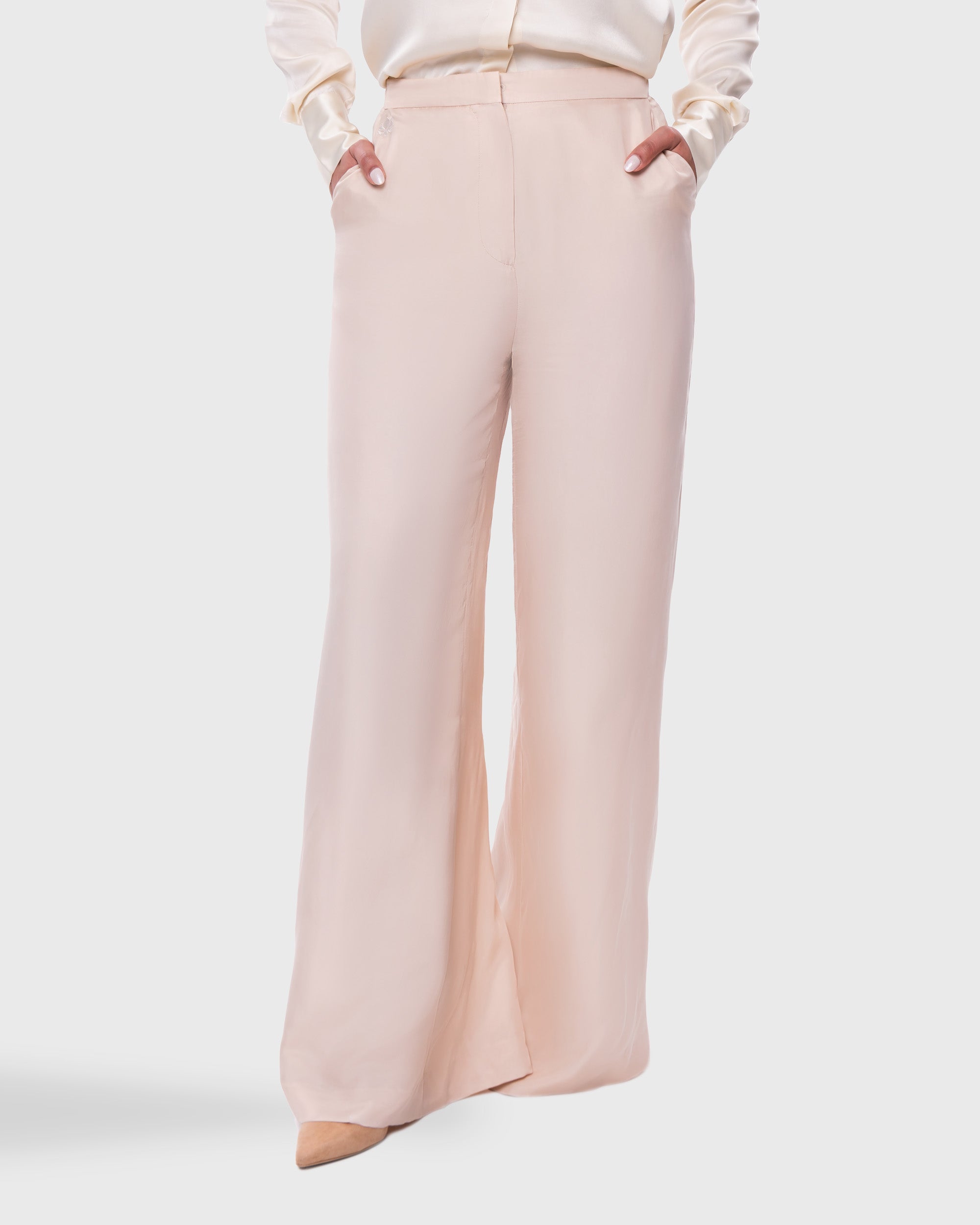 بنطال هيلانا