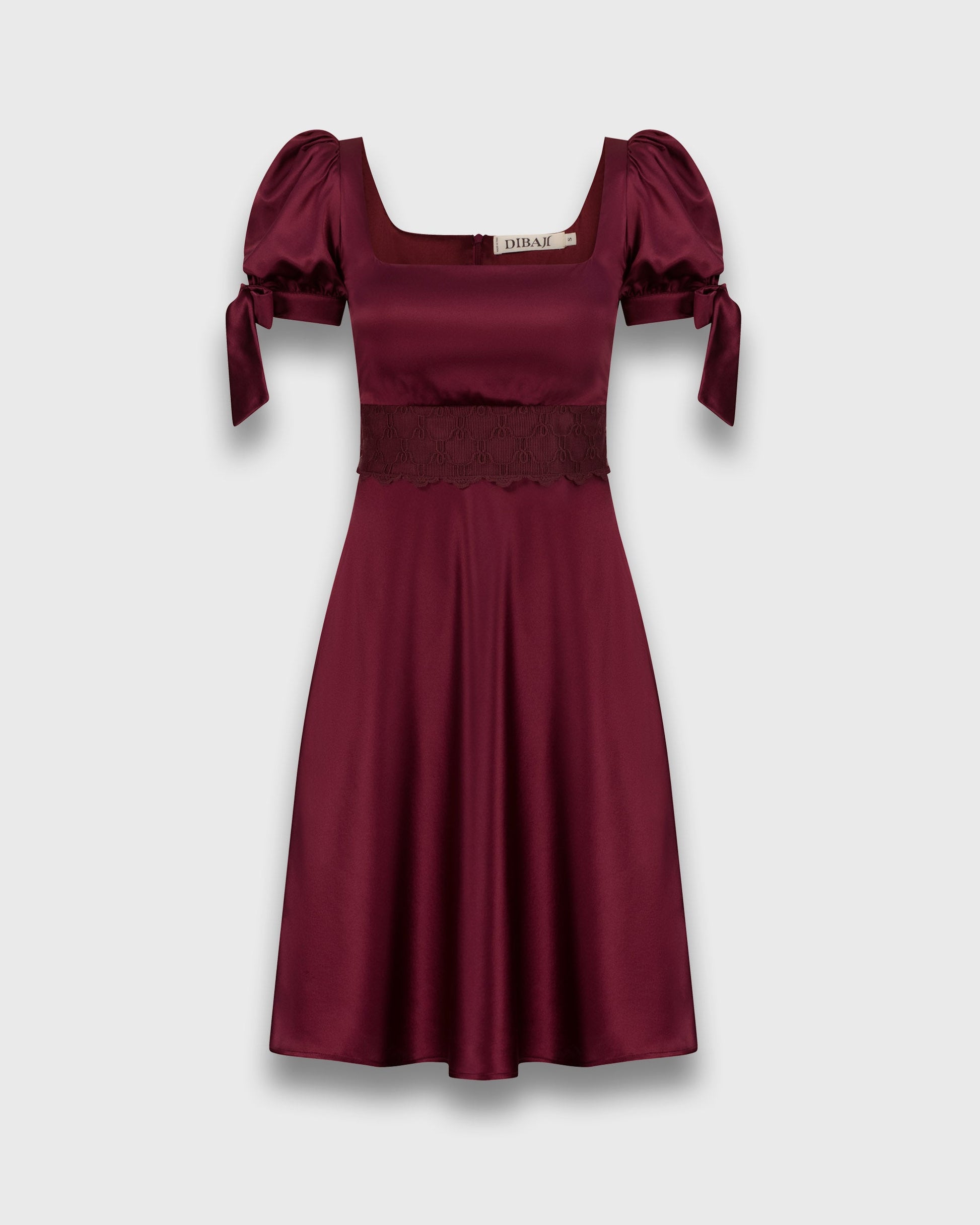 Crafted from 22 momme stretch silk satin, this silk dress combines a soft hand-feel, fluid drape, and gentle flexibility for comfort. 