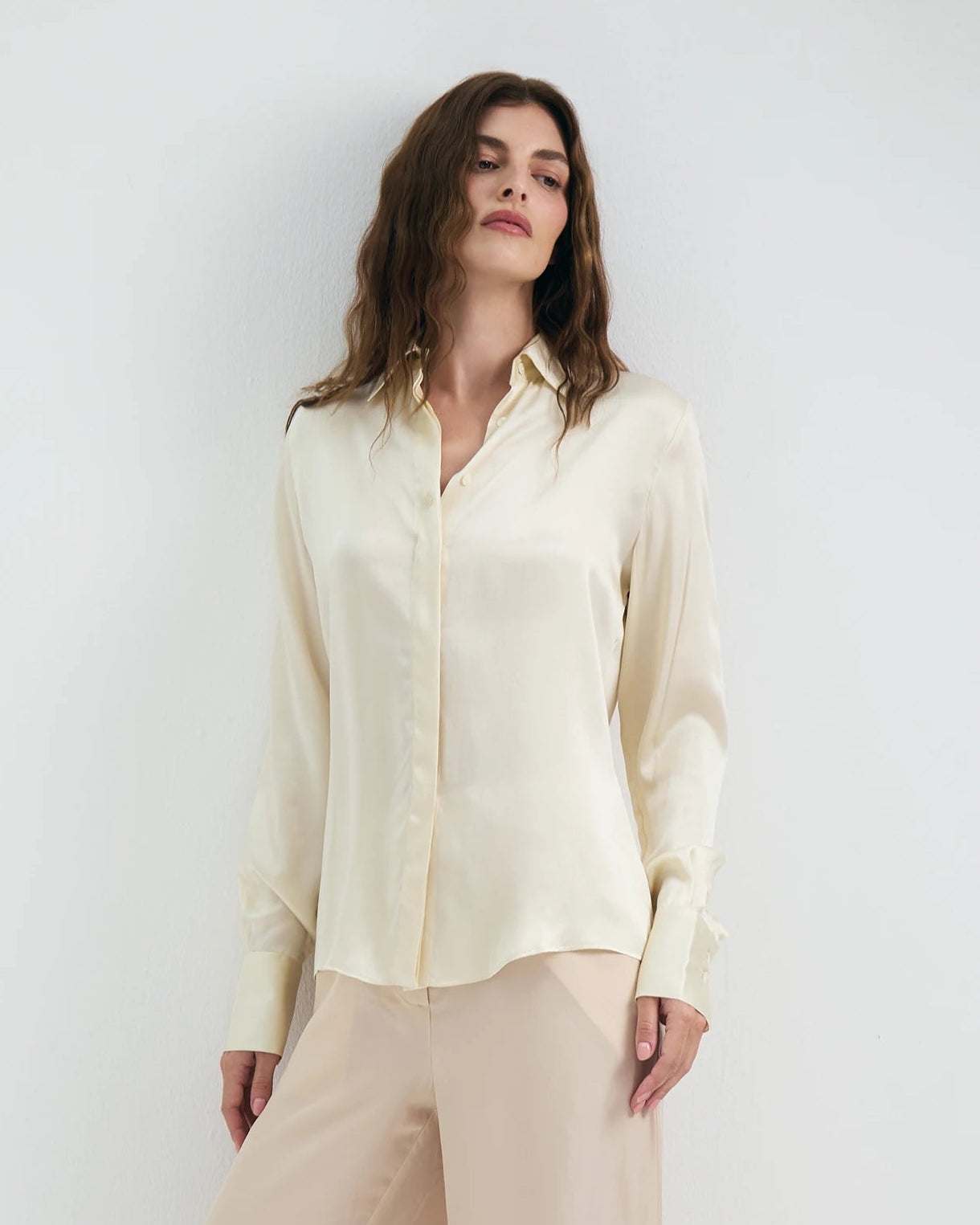 DIBAJJ Sussura Silk Shirt (Soft Ivory)